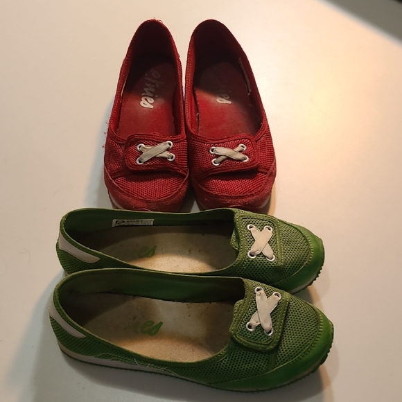 2 Pairs of Etnies - Picture 1 of 8